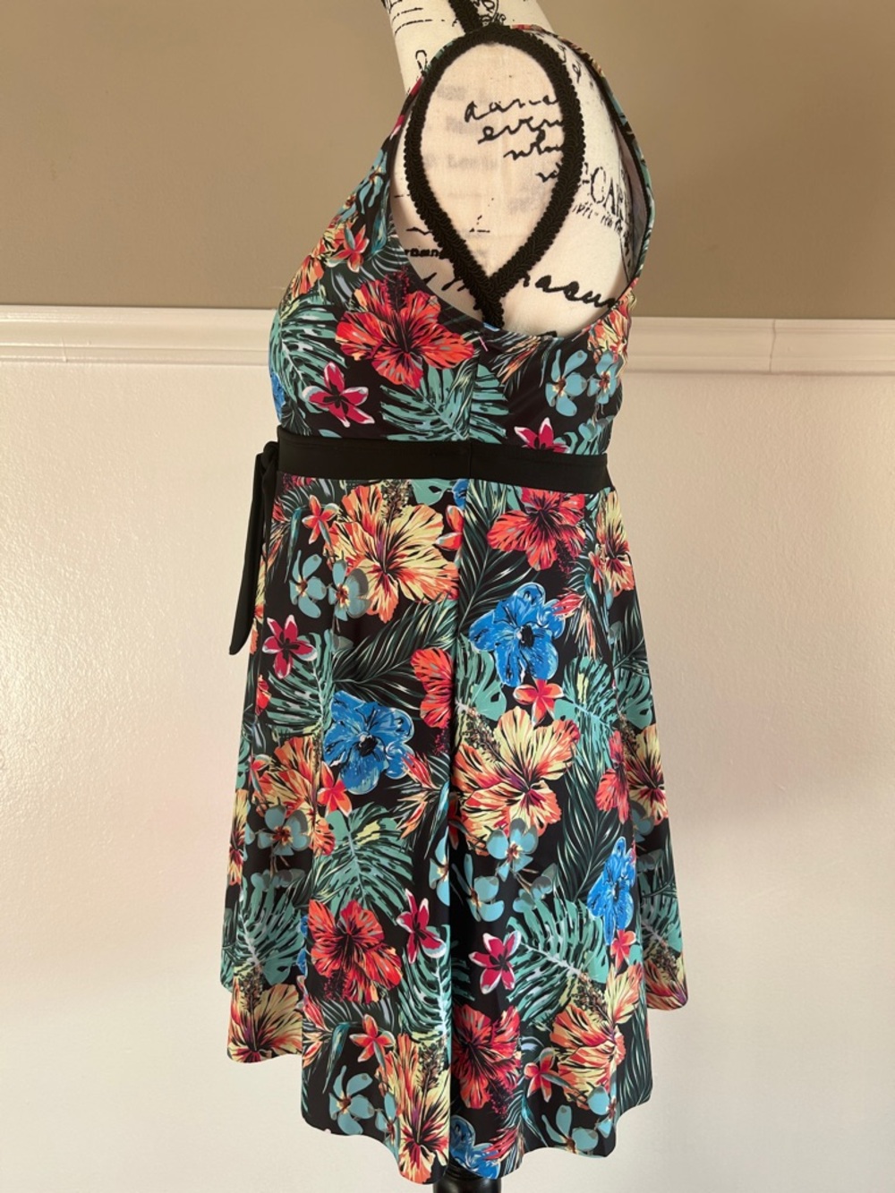 Bathing suit tankini/ tunic top - Picture 4 of 10